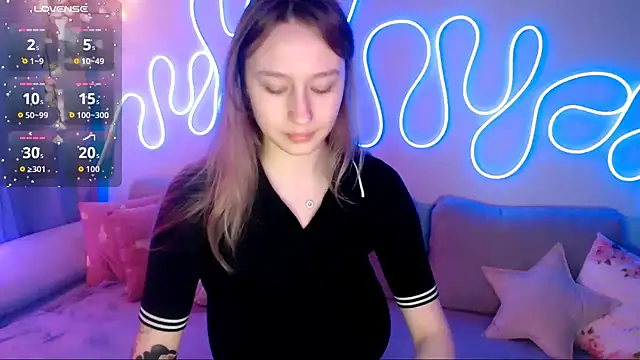 AdaDiore online show from December 3, 9:55 am