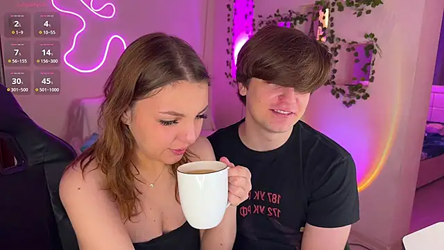 RobertAndLinela online show from November 22, 3:48 pm