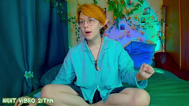 TrickyKitsune online show from October 9, 12:53 pm