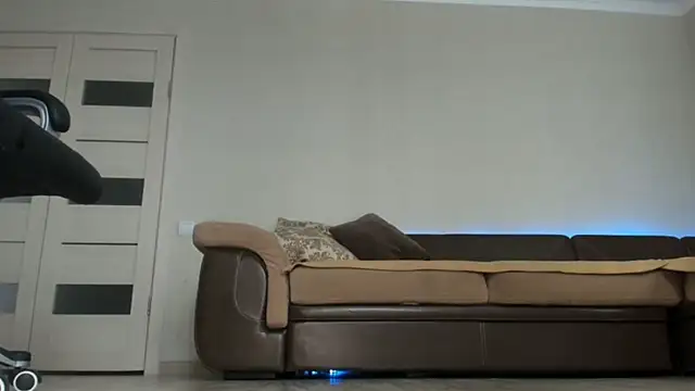 karishee online show from October 24, 8:49 pm