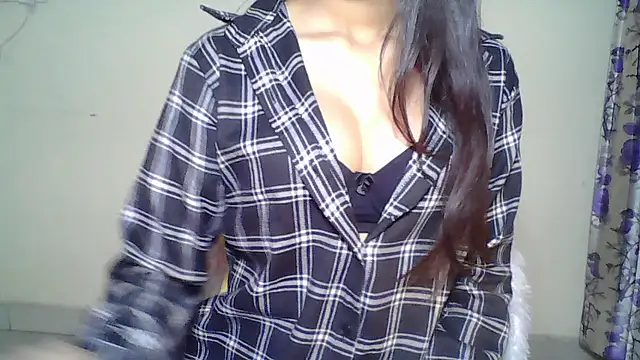 Naughty Nayra online show from January 14, 3:50 pm