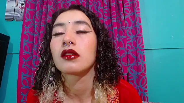 valerie mase online show from February 18, 9:03 pm