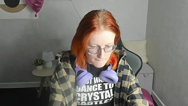 ElizabethHarpper online show from February 19, 9:42 am