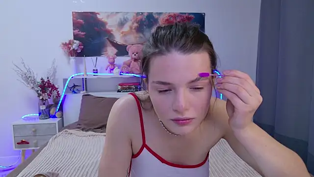 Nellie Medina online show from February 10, 4:43 pm