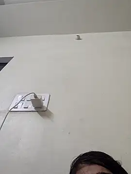 shreya1765 online show from November 22, 6:38 am