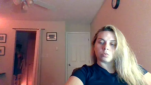 HappyIva online show from September 22, 6:45 am