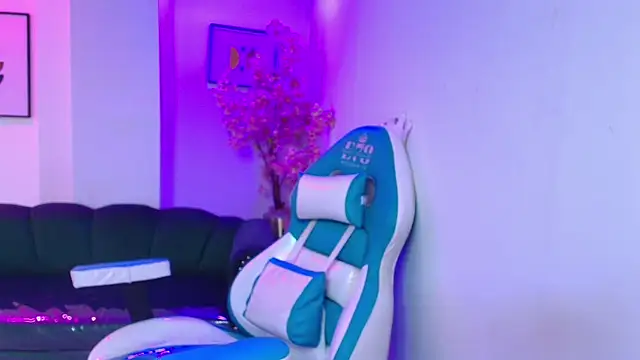 Arianna sweeet online show from April 7, 4:14 am