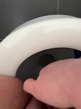 bigfatpussy28 online show from March 29, 3:22 pm