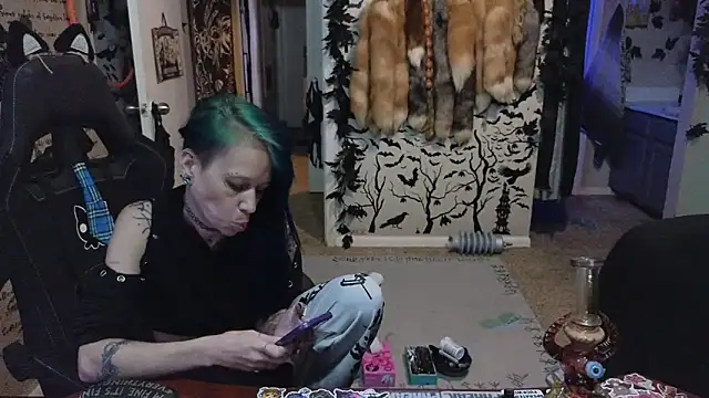 trashbrat online show from September 10, 2:00 am