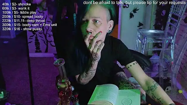 trashbrat online show from September 25, 8:57 am