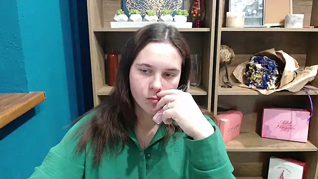 mini girly online show from October 5, 3:06 pm