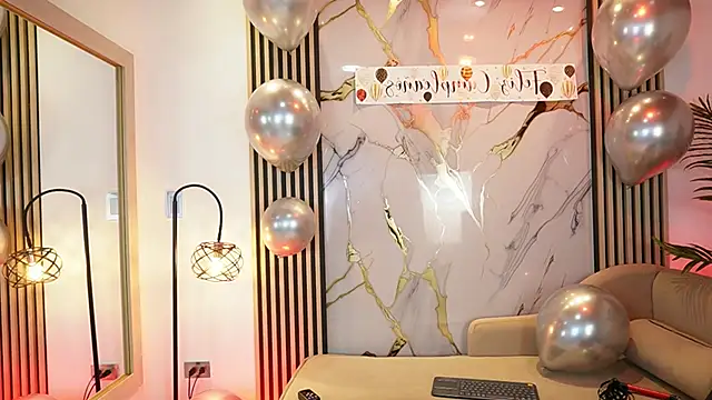 Emma Walkerr  online show from March 12, 7:38 pm