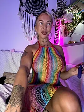 CheekyChels online show from November 20, 11:17 pm