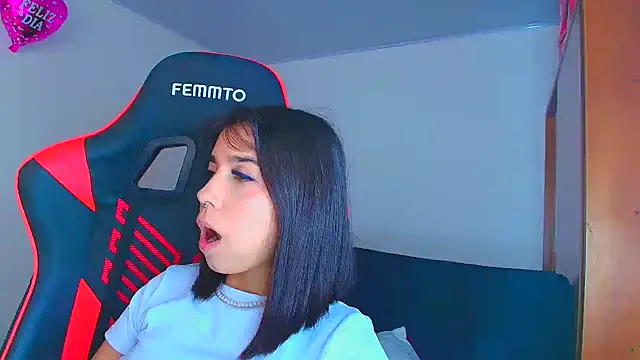 Rousse violett online show from October 9, 8:35 pm