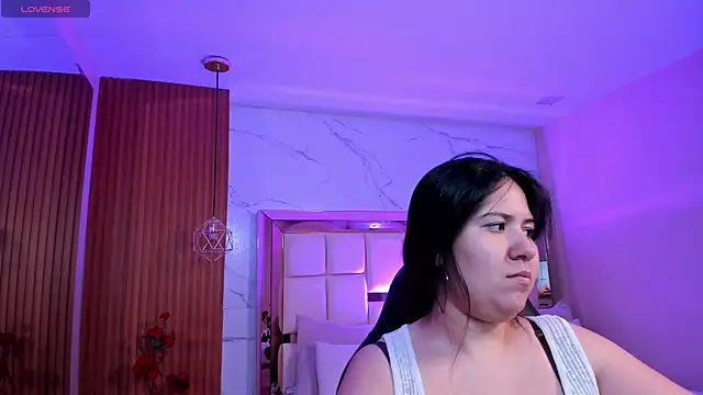 zoes milee online show from February 9, 11:23 am