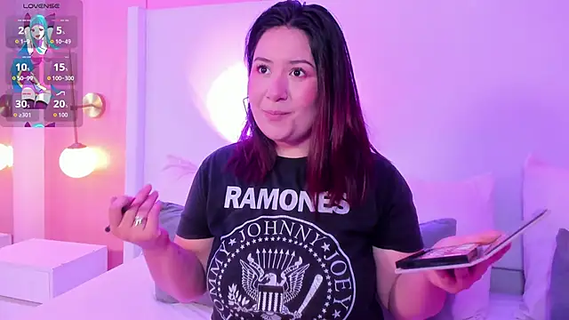 zoes milee online show from October 2, 11:37 am