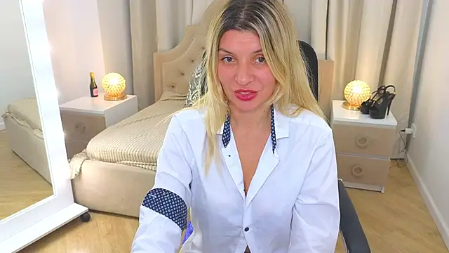 M I A M I A online show from October 3, 12:54 pm