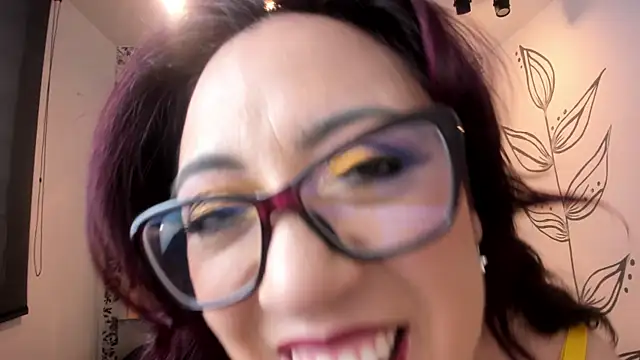 Victoria Adamns online show from November 6, 12:11 pm