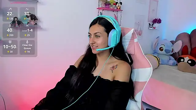 sweetfoxy 17 online show from December 4, 5:10 am