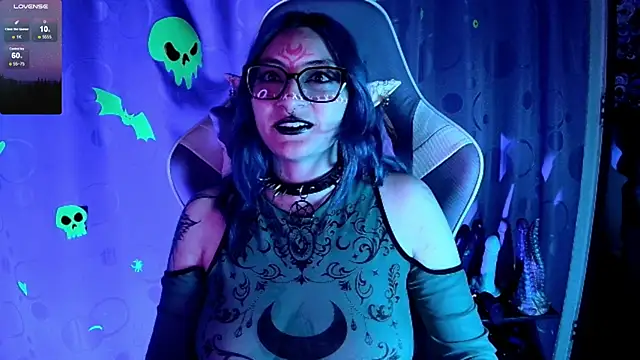 Kimlennox  online show from December 4, 1:13 pm