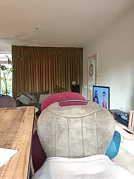 cumtomama online show from October 14, 8:28 am