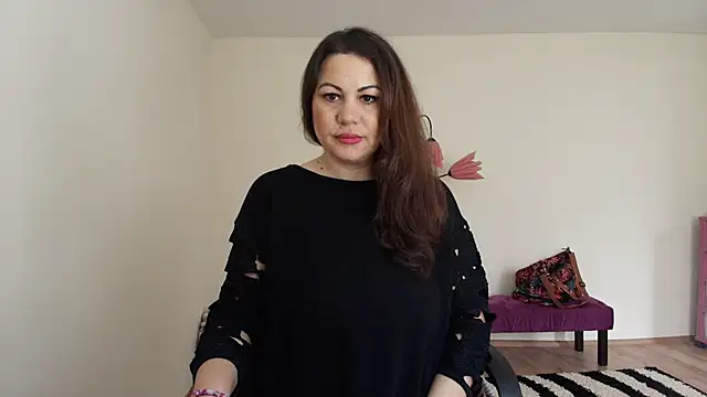 VixenVibesX online show from April 21, 7:48 am