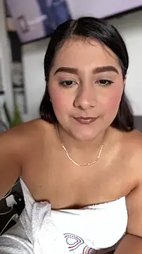 saraa franco  online show from October 25, 9:10 pm