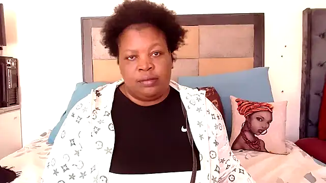 omalicha98 online show from December 3, 6:38 am