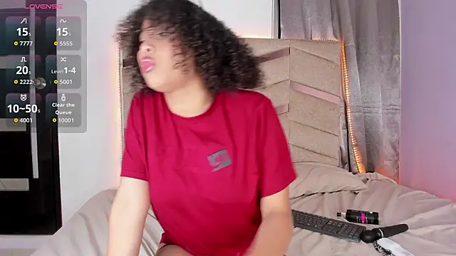 BrigitteRoy  online show from March 29, 8:46 am