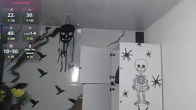 esmeralda-bk online show from October 15, 7:38 pm