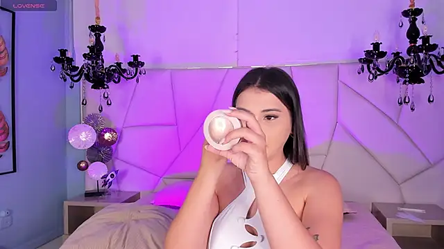 Aitana Hilton  online show from October 6, 11:49 am