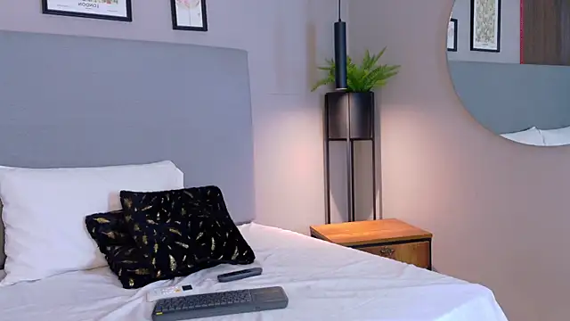 IsabellaPorcella online show from November 8, 4:17 am