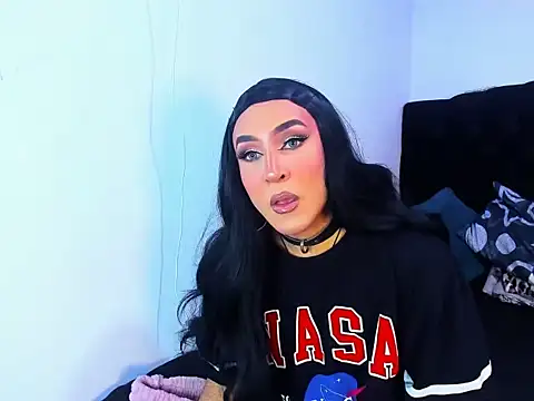 Georgina Giio online show from November 5, 2:28 am