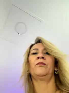 AtheneaRusell online show from September 25, 8:39 pm