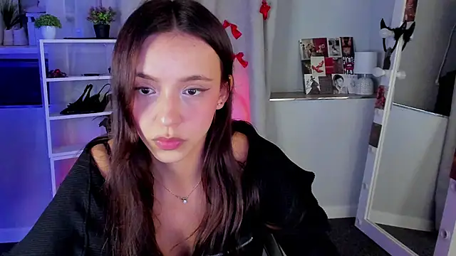 Sahara Shields online show from September 11, 10:37 am