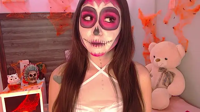 AdaaMillan online show from October 23, 1:50 pm