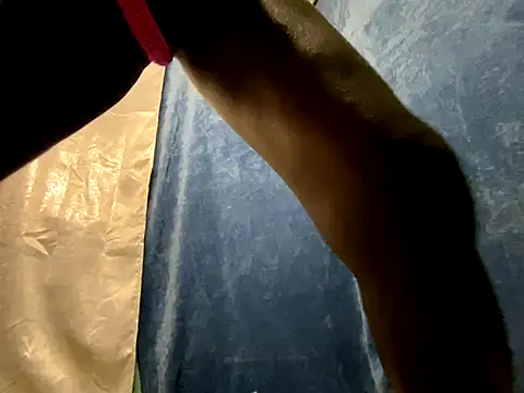 pinkywetter online show from November 5, 6:40 am