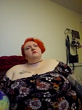 CorgiGodez98 online show from October 19, 1:07 am