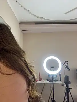 KiraBarlows online show from February 28, 9:25 pm