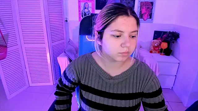 DiaAngell online show from September 29, 8:36 pm