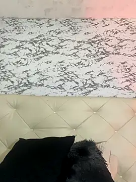 Lili  taylor online show from October 28, 5:02 am