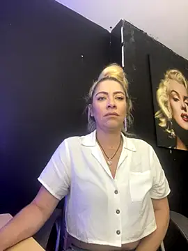 viktoria davis  online show from December 5, 12:21 am