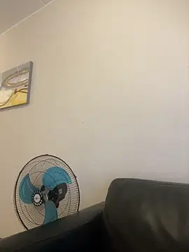 Go Meg online show from November 4, 3:33 am