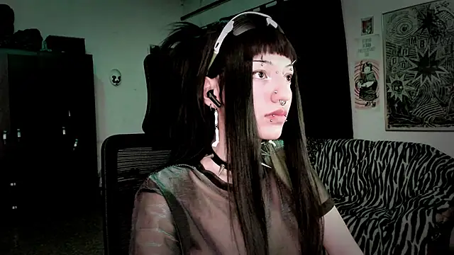 roxy toxic online show from March 25, 1:44 am