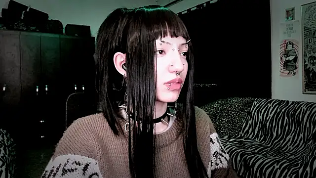 roxy toxic online show from March 3, 1:22 am