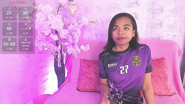 Gletty noa online show from October 7, 7:29 pm