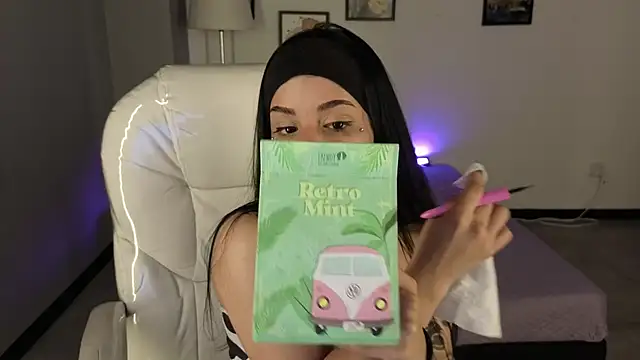 Nicole Foxx  online show from October 2, 8:47 pm