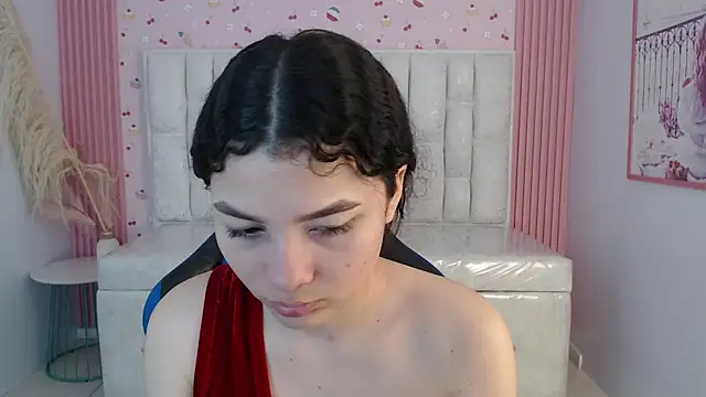 shalon diaz s online show from December 18, 1:38 pm