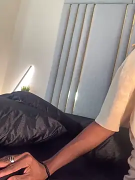 Liincostelloo online show from December 21, 12:20 pm