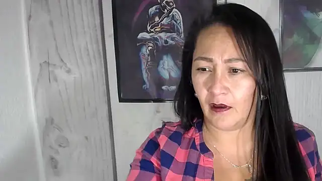 JULIANAWET69 online show from October 27, 1:23 am